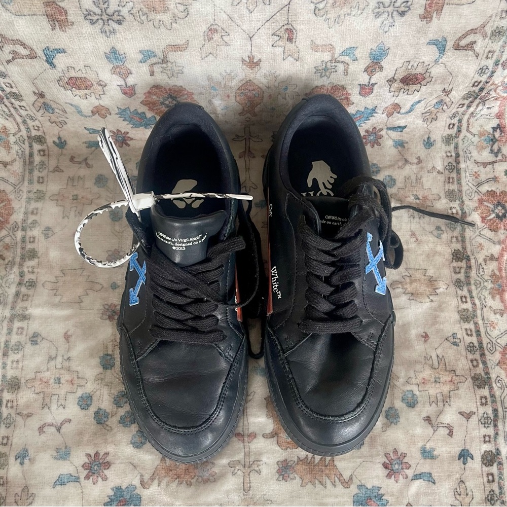 Off-White Low Vulconized Nappa Leather Black/Blue Sneakers